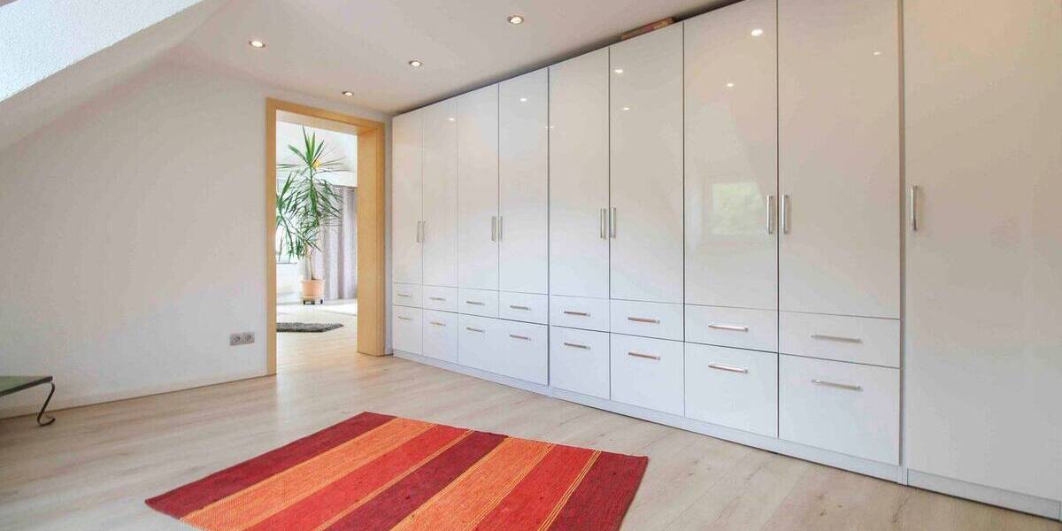 Mehrfamilienhaus, Wohnhaus Pfaffenhofen an der Ilm Pfaffenhofen a d Ilm - 6 Zimmer, 370 m&sup2;, 925.000&euro; | Angebot:26628911