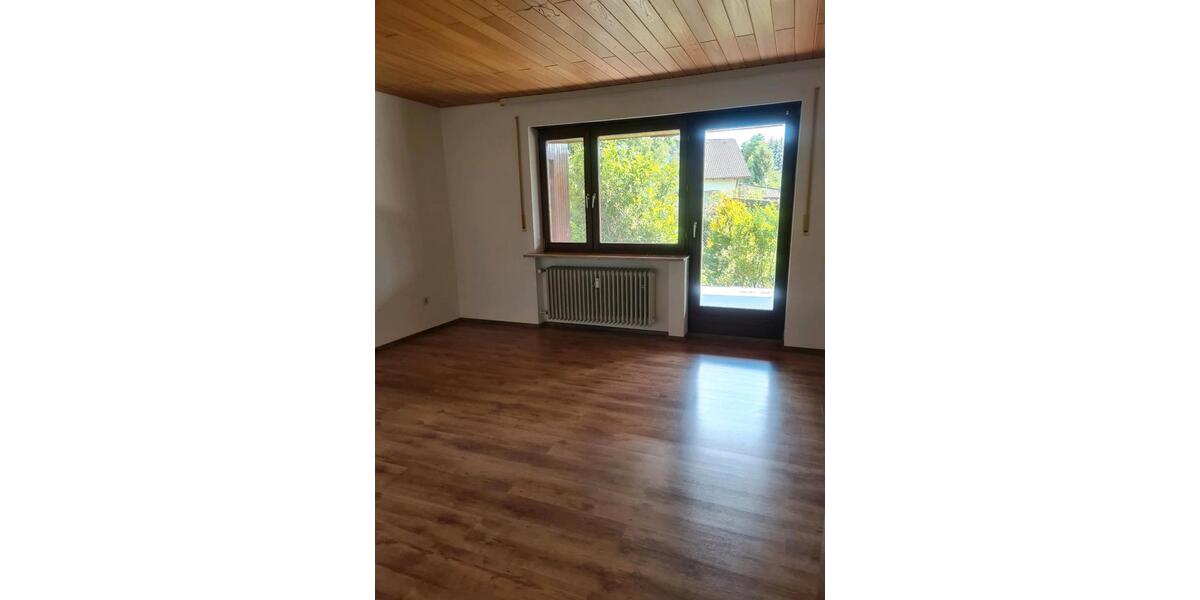 Erdgeschoßwohnung Denkendorf - 4.5 Zimmer, 118 m&sup2;, 1.100&euro; | Angebot:26122051