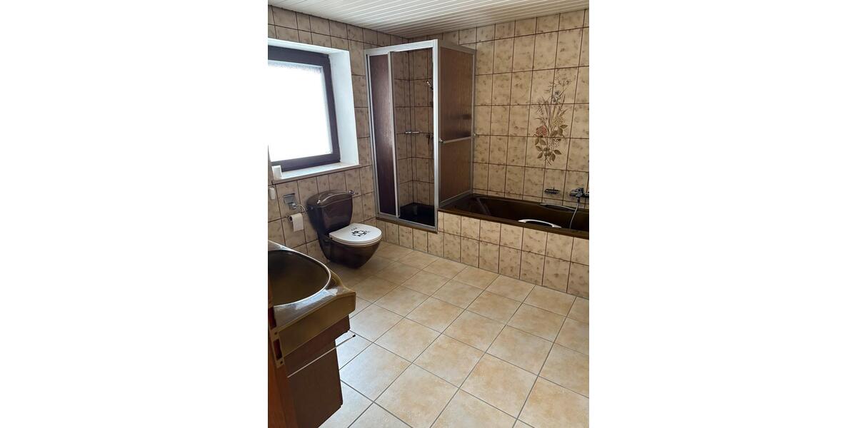 Etagenwohnung Schernfeld Birkhof - 4 Zimmer, 110 m&sup2;, 710&euro; | Angebot:25837743