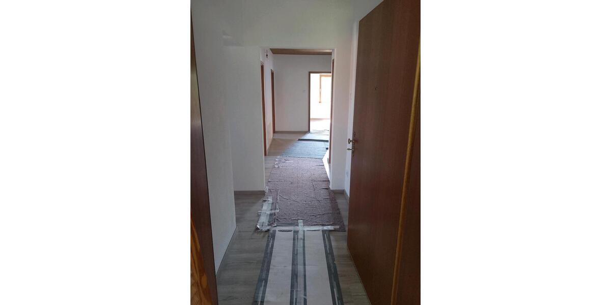 Etagenwohnung Neuburg an der Donau - 4 Zimmer, 113 m&sup2;, 1.600&euro; | Angebot:25360941