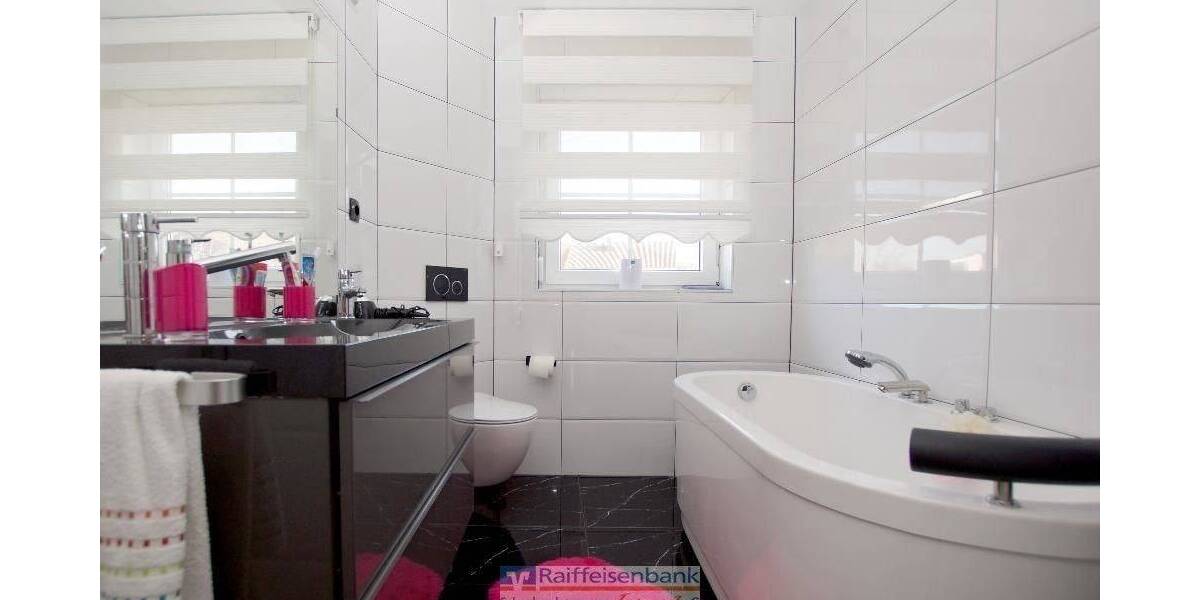 Einfamilienhaus Schrobenhausen - 4 Zimmer, 140 m&sup2;, 499.000&euro; | Angebot:25705598