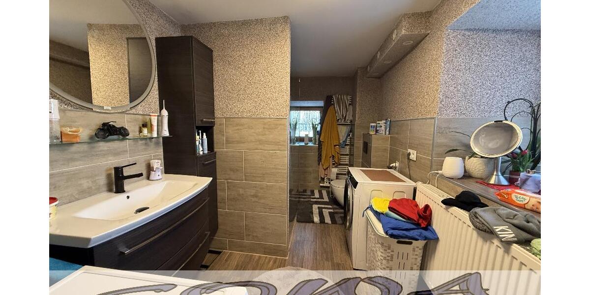 Modernisiertes Einfamilienhaus in Wellheim mit , Nebenräumen und Carport - Ein Objekt von Ihrem Immobilienpartner SOWA Immobilien und Finanzen - Einfamilienhaus Wellheim | Angebot:24676688