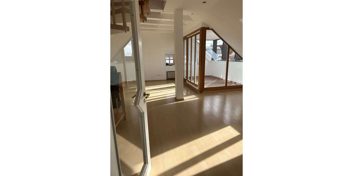 Etagenwohnung Ingolstadt Altstadt Nordost - 3 Zimmer, 120 m&sup2;, 1.500&euro; | Angebot:24980997