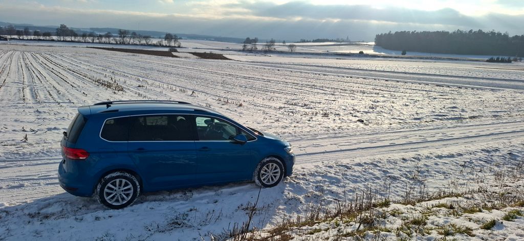 VW Touran 153.000 km 17.600 &euro; Hohenwart 86558