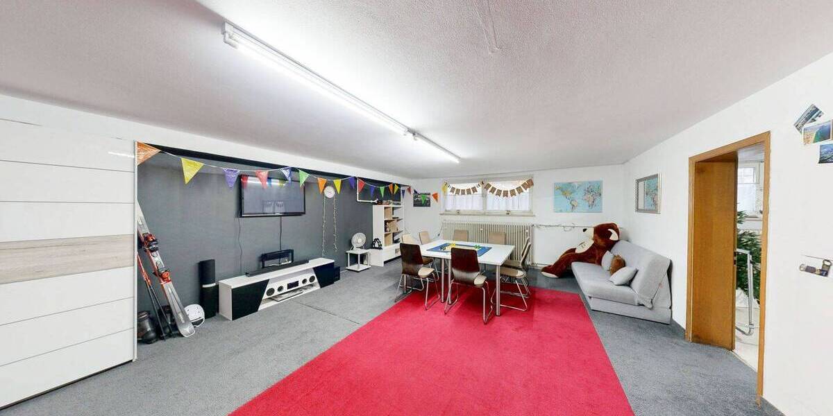 Einfamilienhaus Ingolstadt Ringsee - 8 Zimmer, 318 m&sup2;, 1.190.000&euro; | Angebot:26092993