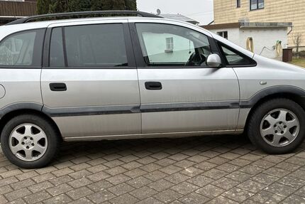 Opel Zafira 315.000 km 700 &euro; Münchsmünster 85126