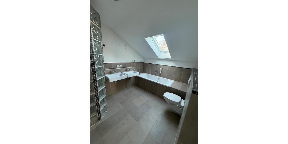 Etagenwohnung Manching - 3 Zimmer, 132 m&sup2;, 1.750&euro; | Angebot:26038513