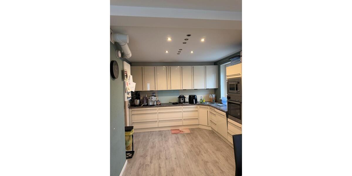 Etagenwohnung Ingolstadt Nordost - 4 Zimmer, 110 m&sup2;, 1.500&euro; | Angebot:24867409