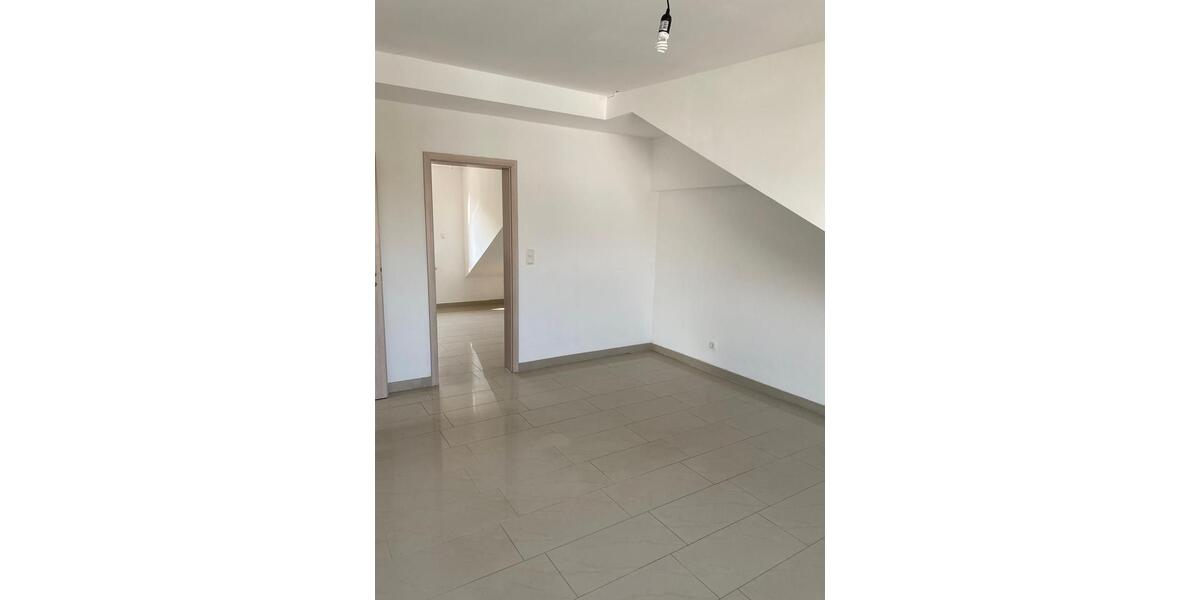 Dachgeschoßwohnung Ingolstadt Friedrichshofen-Hollerstauden - 3 Zimmer, 56 m&sup2;, 750&euro; | Angebot:25951775