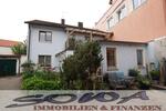 Stadtzentum - Ruhige Lage - 2 Doppelhaushälften zusammen (eine einzugsbereit) mit Garten in Neuburg - Ein Objekt von Ihrem Immobilienpartner SOWA Immobilien und Finanzen - Doppelhaushälfte Neuburg | Angebot:27316544