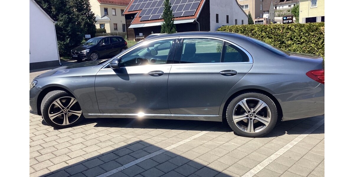 Mercedes-Benz E 220 60.846 km 30.000 &euro; Mainburg 84048