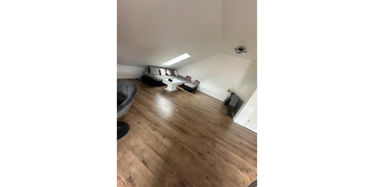 Dachgeschoßwohnung Ingolstadt Nordost - 2 Zimmer, 72 m&sup2;, 1.330&euro; | Angebot:25919196