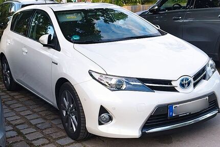 Toyota Auris 122.000 km 12.555 &euro; Mitterscheyern 85298