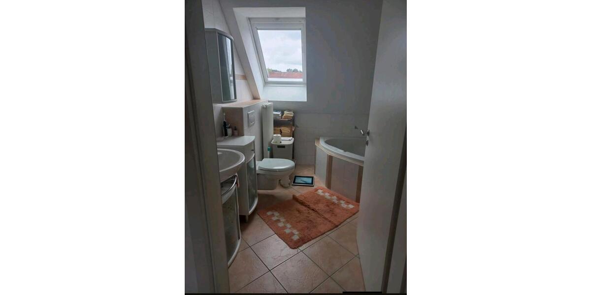 Dachgeschoßwohnung Wolnzach - 3 Zimmer, 75 m&sup2;, 850&euro; | Angebot:26375376