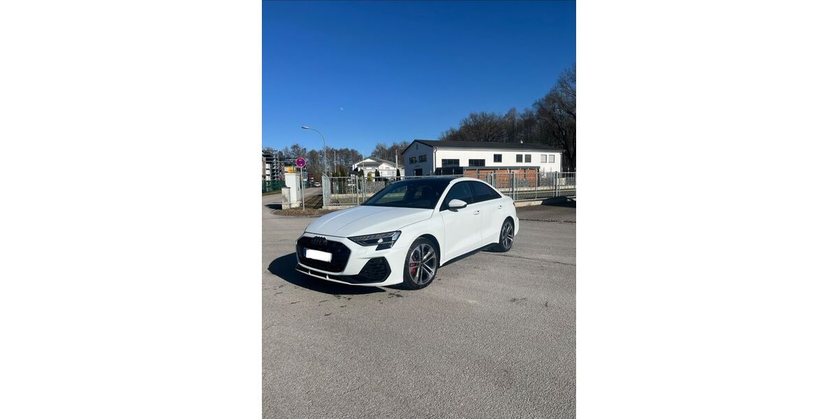 Audi S3 16.000 km 53.999 &euro; Neustadt / Donau 93333