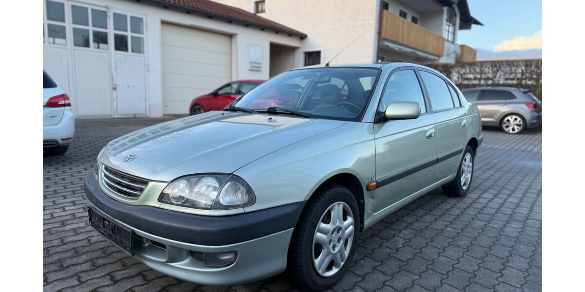 Toyota Avensis 271.500 km 2.190 &euro; Ingolstadt 85053