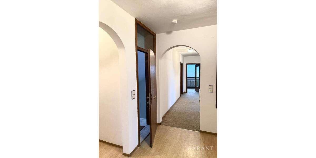 Einfamilienhaus Adelschlag - 8 Zimmer, 218 m&sup2;, 398.000&euro; | Angebot:25021982