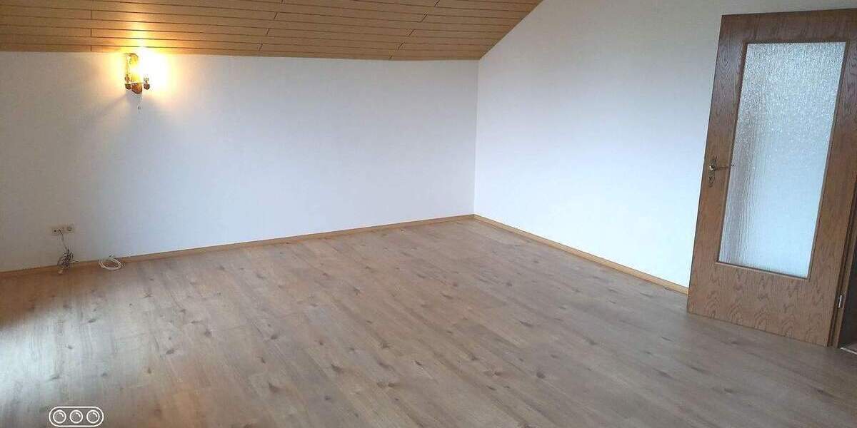 Etagenwohnung Gaimersheim - 4 Zimmer, 116 m&sup2;, 1.190&euro; | Angebot:25665577