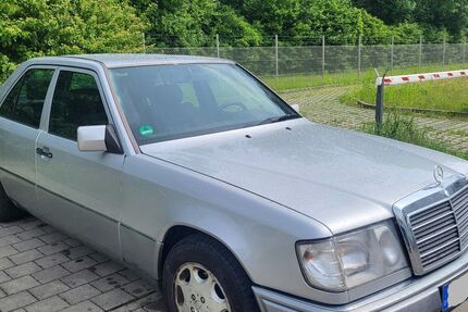 Mercedes-Benz E 220 159.000 km 4.999 &euro; Ingolstadt 85055