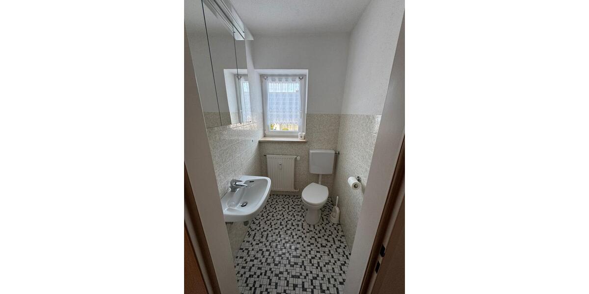 Etagenwohnung Wettstetten - 5 Zimmer, 120 m&sup2;, 1.700&euro; | Angebot:24430414