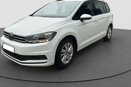 VW Touran 92.600 km 23.450 &euro; Manching 85077