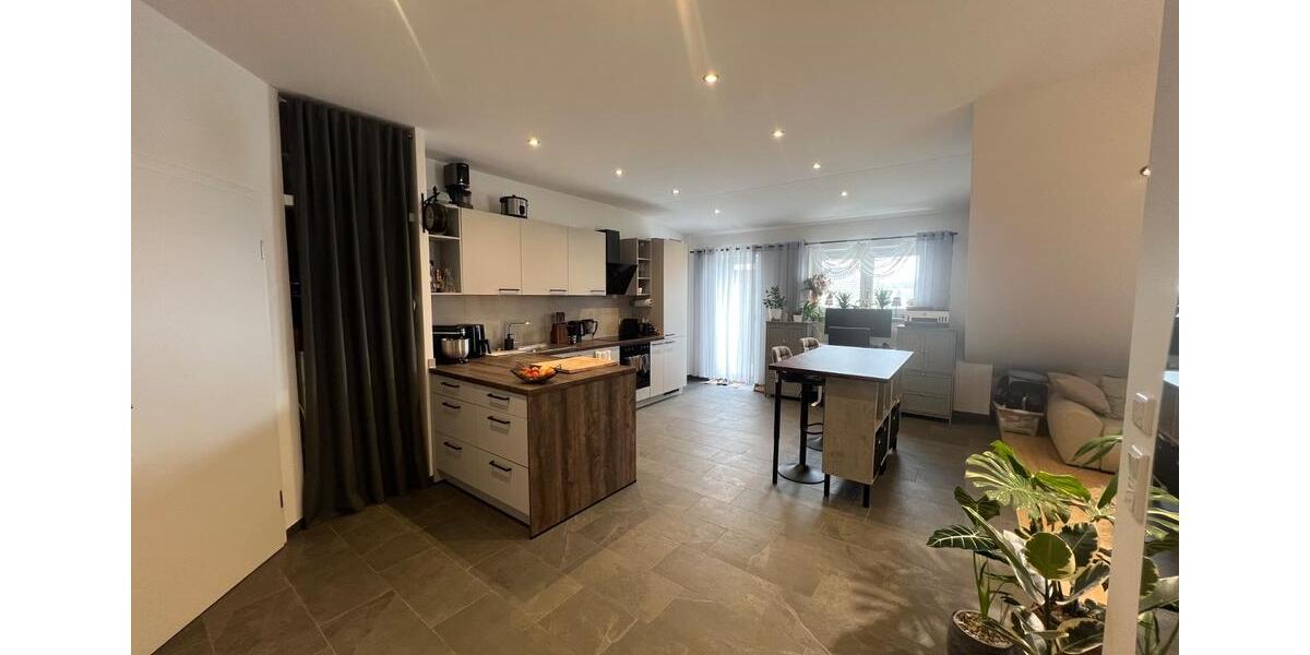 Dachgeschoßwohnung Wettstetten - 2 Zimmer, 60 m&sup2;, 830&euro; | Angebot:25948009