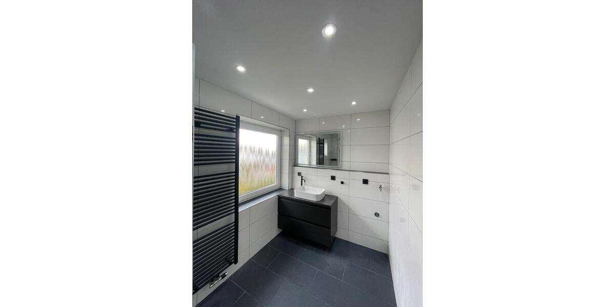 Etagenwohnung Ingolstadt Nordost - 3 Zimmer, 100 m&sup2;, 1.250&euro; | Angebot:25298354