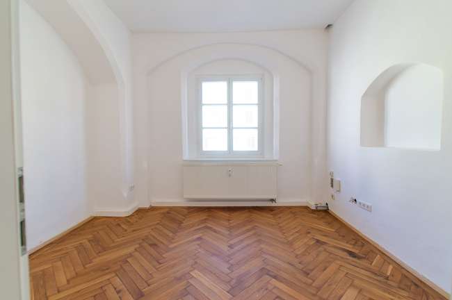 Etagenwohnung Ingolstadt Altstadt Südwest - 3 Zimmer, 130 m&sup2;, 1.395&euro; | Angebot:27084035
