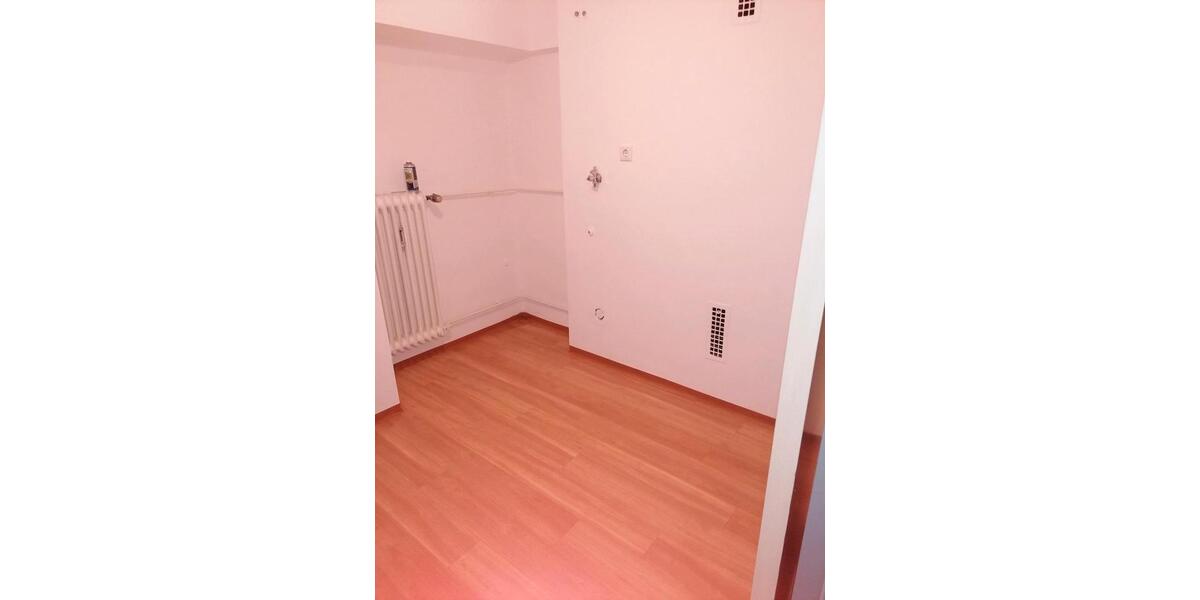 Etagenwohnung Ingolstadt - 1 Zimmer, 32 m&sup2;, 600&euro; | Angebot:25782813