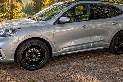 Ford Kuga 86.500 km 18.900 &euro; Pfaffenhofen an der Ilm 85276