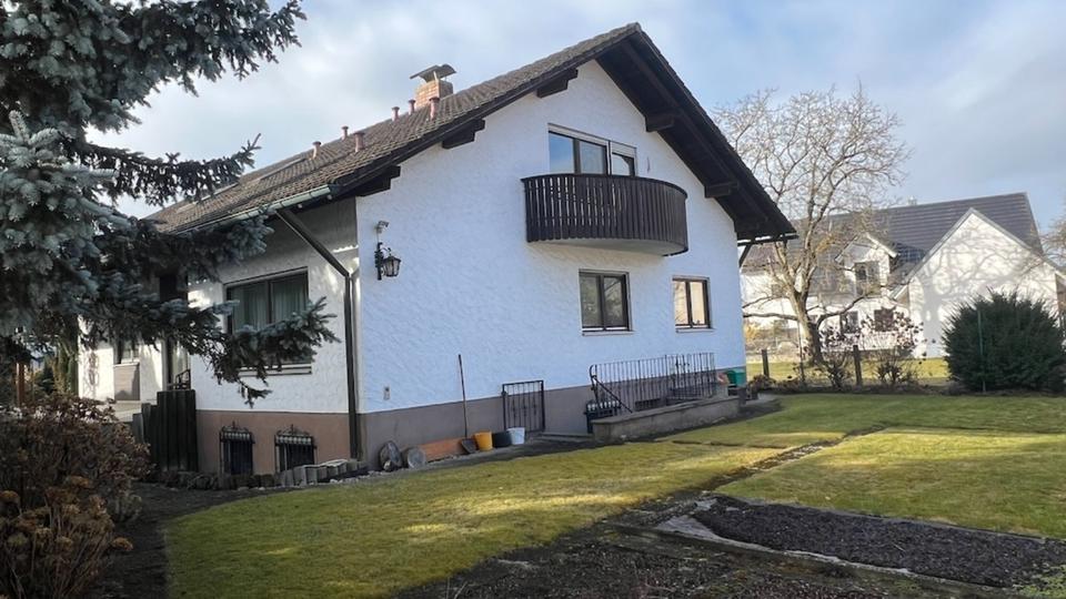 Einfamilienhaus Schrobenhausen - 8 Zimmer, 240 m&sup2;, 649.000&euro; | Angebot:25025822