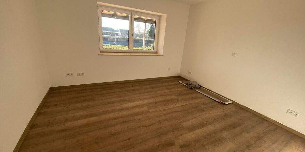 Mehrfamilienhaus, Wohnhaus Schrobenhausen / Hörzhausen Hörzhausen - 8 Zimmer, 277 m&sup2;, 980.000&euro; | Angebot:25705601