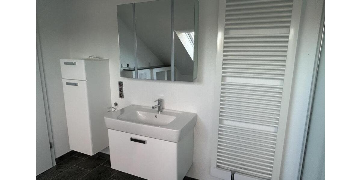 Dachgeschoßwohnung Karlshuld - 3 Zimmer, 140 m&sup2;, 1.400&euro; | Angebot:25145331