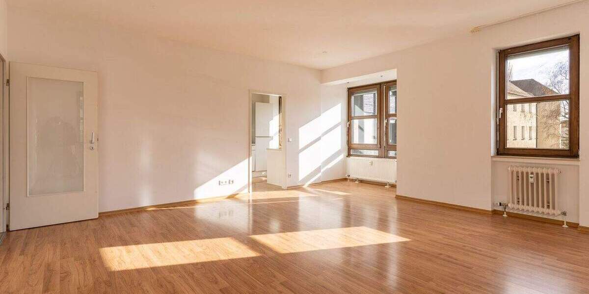 Etagenwohnung Neuburg an der Donau Neuburg - 3 Zimmer, 89 m&sup2;, 260.000&euro; | Angebot:25798765
