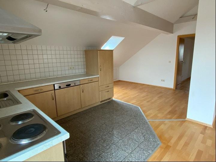 Dachgeschoßwohnung Ingolstadt - 3 Zimmer, 77 m&sup2;, 960&euro; | Angebot:26265596