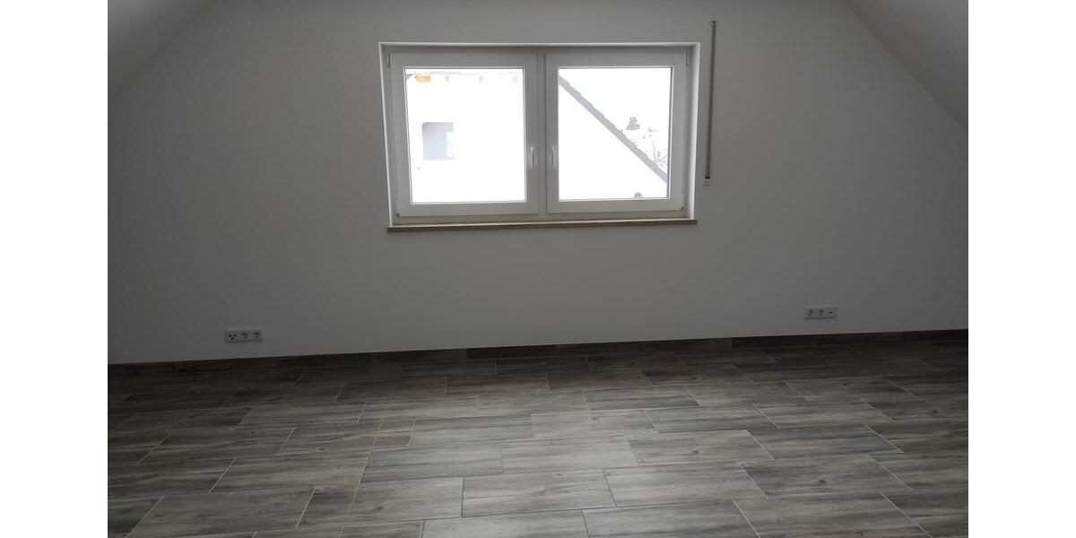 Doppelhaushälfte Ingolstadt Südost - 5 Zimmer, 130 m&sup2;, 1.800&euro; | Angebot:25803723