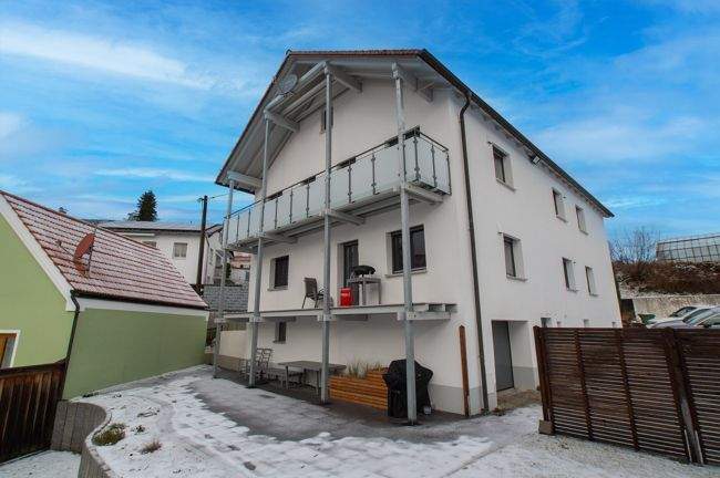 Etagenwohnung Großmehring - 3 Zimmer, 115 m&sup2;, 1.150&euro; | Angebot:25768769