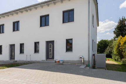 Haus Geisenfeld Zell - 4 Zimmer, 116 m&sup2;, 1.450&euro; | Angebot:26596454