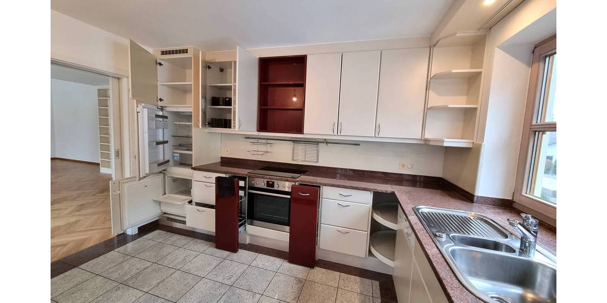 Etagenwohnung Ingolstadt Spitalhof - 3 Zimmer, 102 m&sup2;, 1.250&euro; | Angebot:26787284