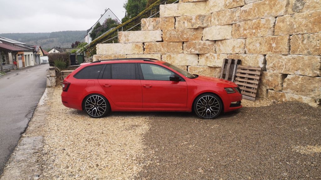 Skoda Octavia 99.000 km 16.999 &euro; Dollnstein 91795