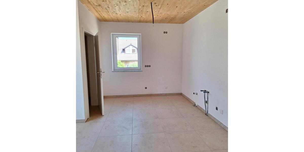 Etagenwohnung Großmehring - 4 Zimmer, 115 m&sup2;, 1.570&euro; | Angebot:27617653