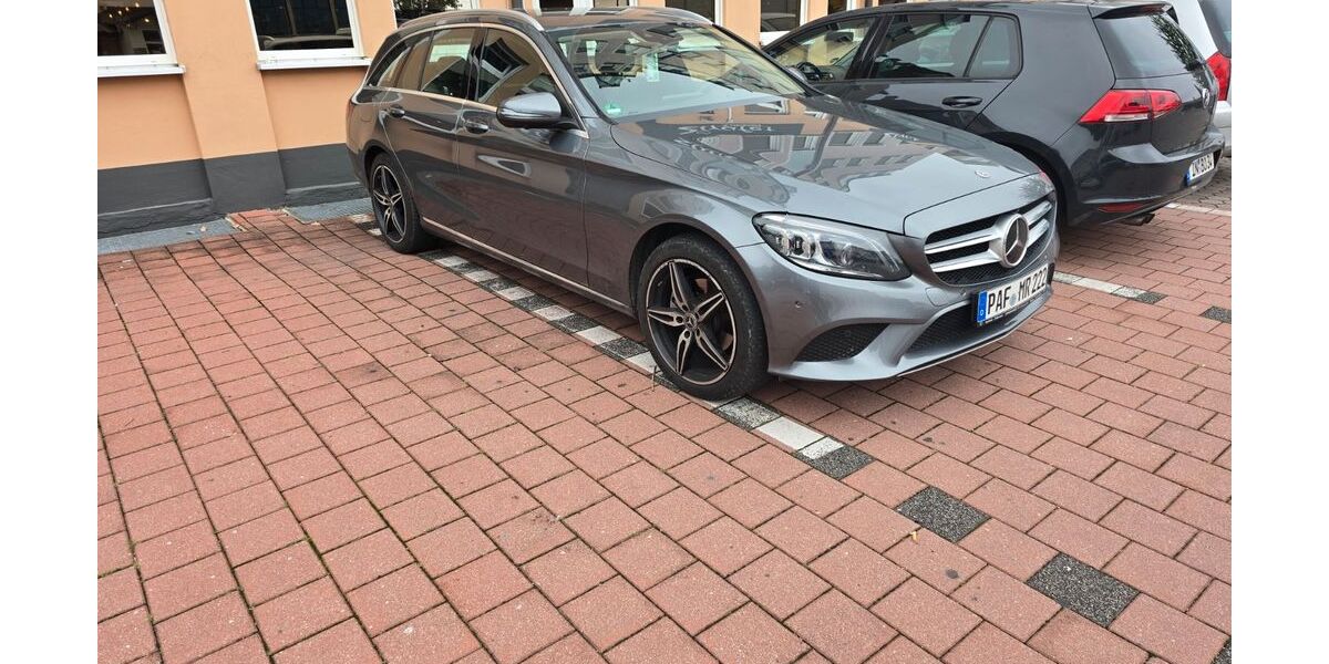 Mercedes-Benz C 220 151.000 km 22.000 &euro; Wolnzach 85283