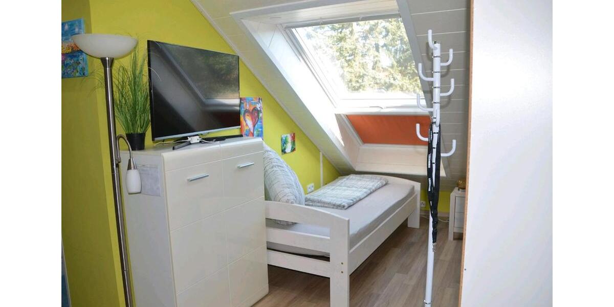 Dachgeschoßwohnung Denkendorf - 1 Zimmer, 30 m&sup2;, 650&euro; | Angebot:26323445