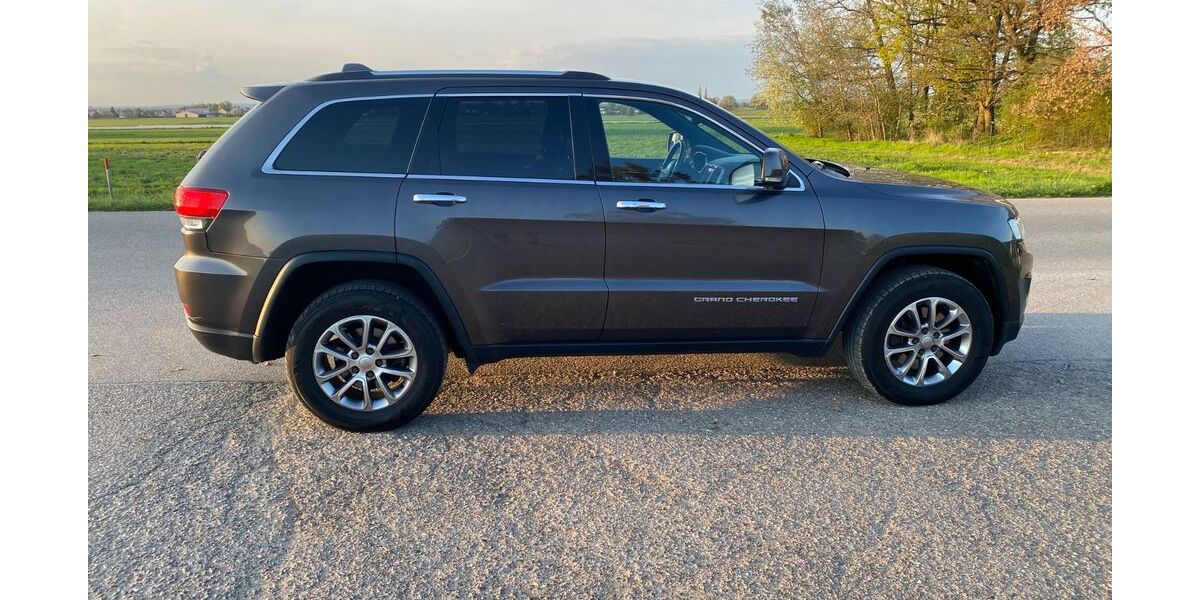 Jeep Grand Cherokee 124.926 km 16.900 &euro; Rohrbach 85296