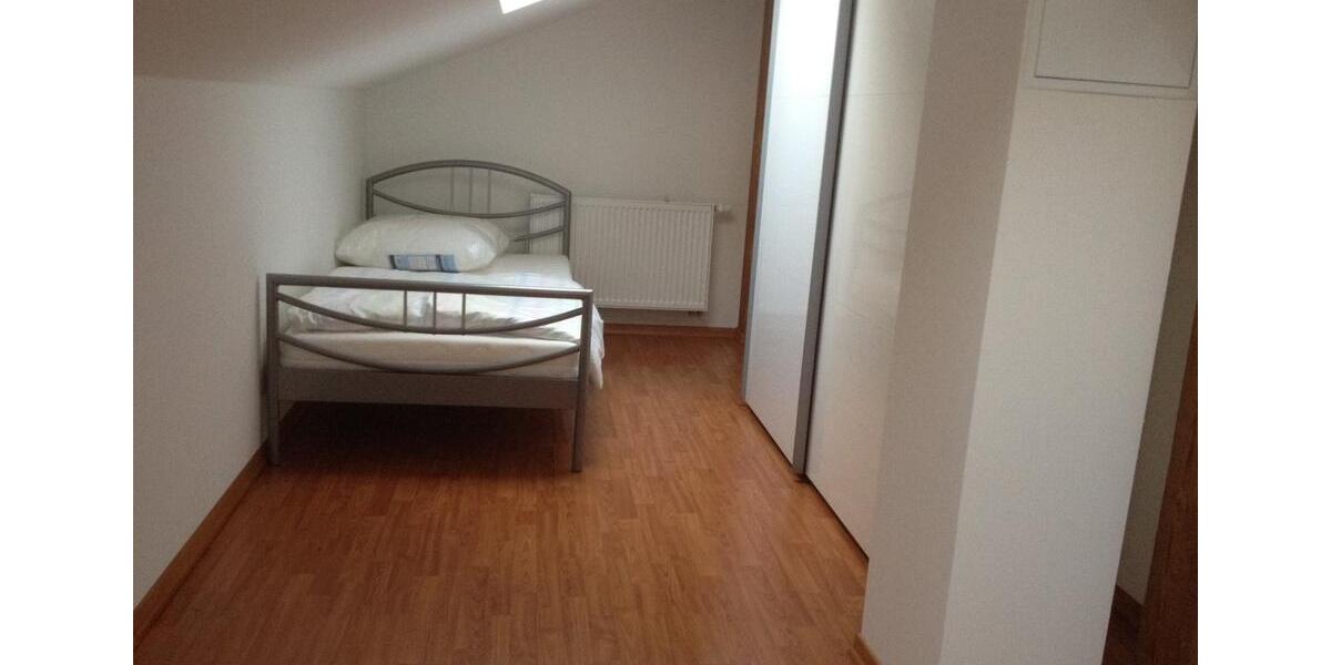 Dachgeschoßwohnung Ingolstadt Münchener Straße - 4 Zimmer, 95 m&sup2;, 1.290&euro; | Angebot:25509704