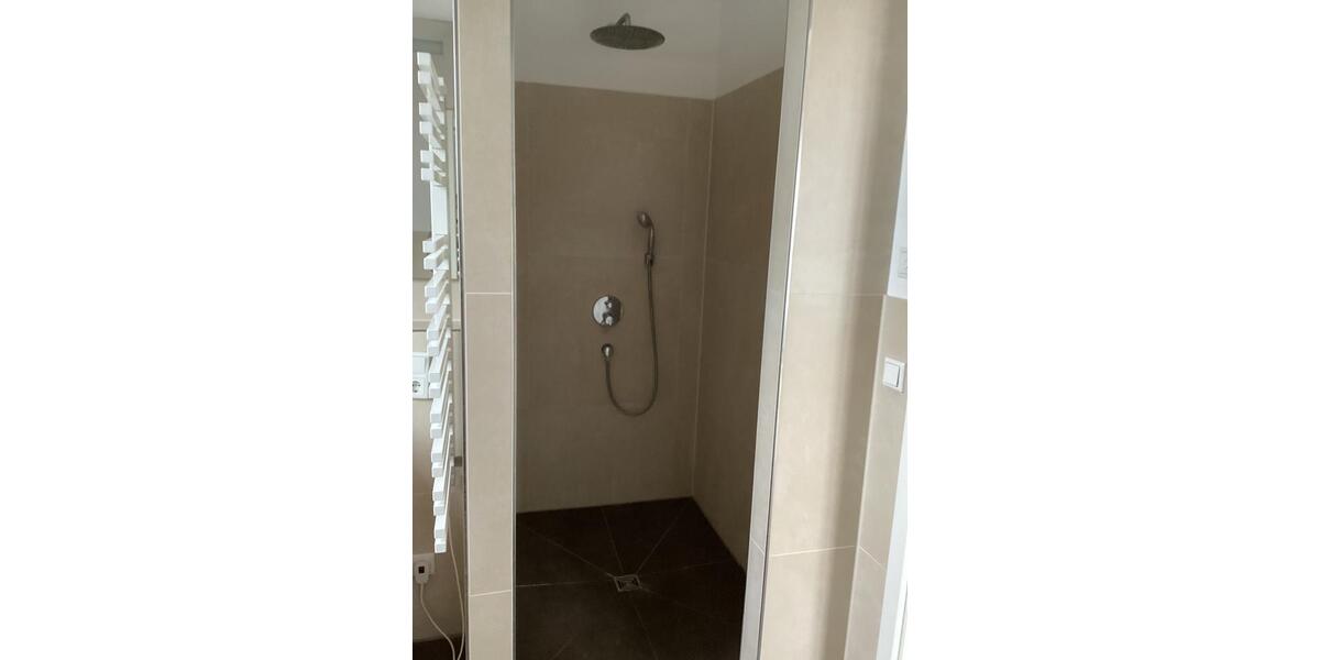 Dachgeschoßwohnung Ingolstadt Münchener Straße - 3.5 Zimmer, 91 m&sup2;, 1.300&euro; | Angebot:25838054