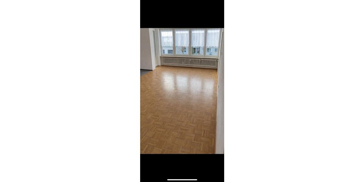 Etagenwohnung Wettstetten - 5 Zimmer, 120 m&sup2;, 1.700&euro; | Angebot:24430414