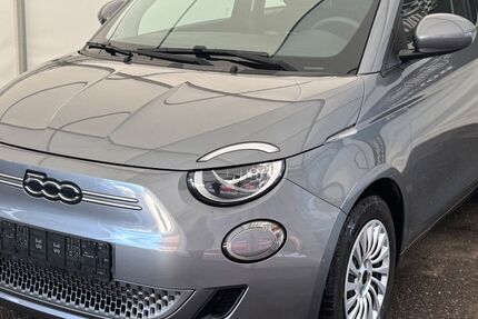 Fiat 500e 13.400 km 11.300 &euro; Langenmosen 86571