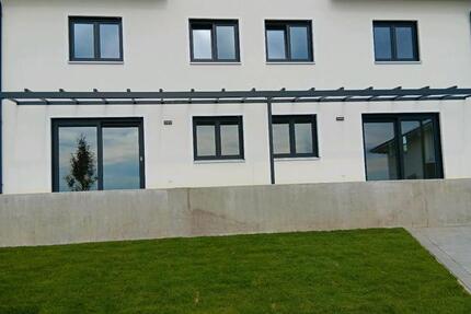 Haus Ehekirchen - 6 Zimmer, 170 m&sup2;, 1.950&euro; | Angebot:27614258
