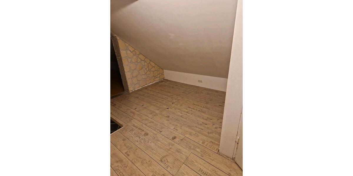 Etagenwohnung Mainburg - 5 Zimmer, 100 m&sup2;, 700&euro; | Angebot:23827901